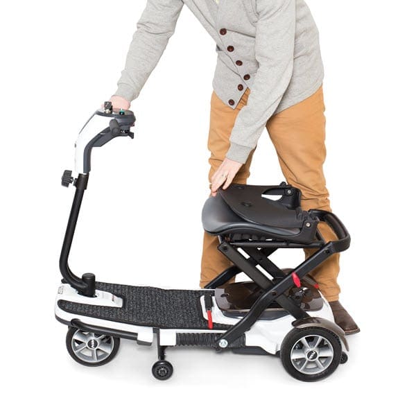 Foldbar rejse elscooter. Den er lille, let og perfekt at tage med i bilen.