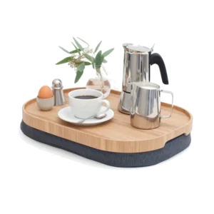 Knæbakke med antislip overflade i piletræ og bomuld.