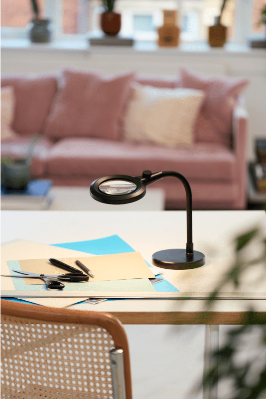 Halo Design Magni Charge Superflex Bordlup i stuemiljø